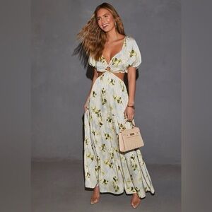 Vici Cambria Satin Floral Puff Sleeve Maxi Dress Size Small Green